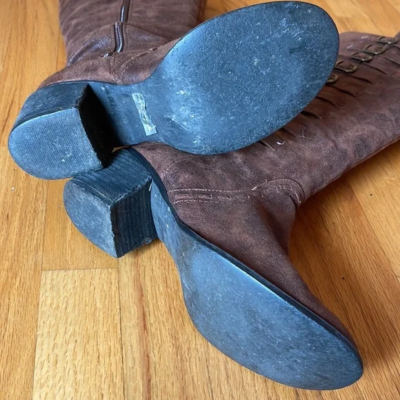 Knee high buckle boots - Picture 5 of 16